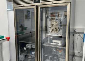 Here is an AKTA Go sat on top of a F9-T Fraction Collector on one of our sliding shelves